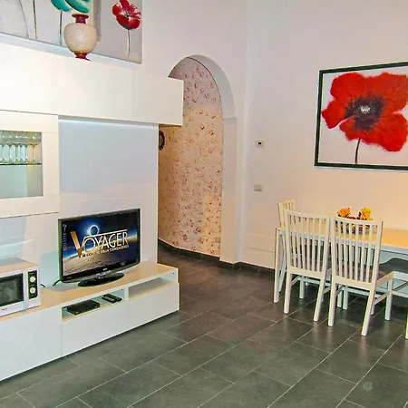 Daire Palazzina Giardinolago