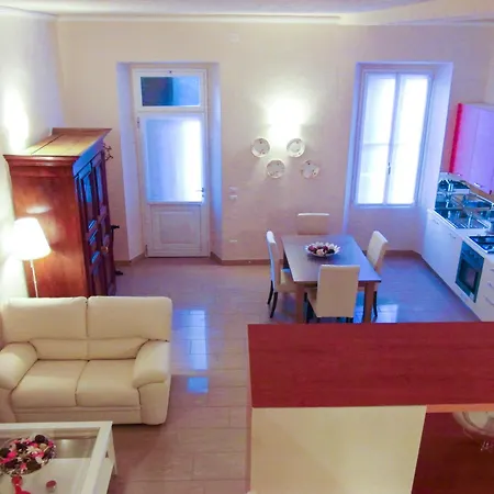 Daire Palazzina Giardinolago *