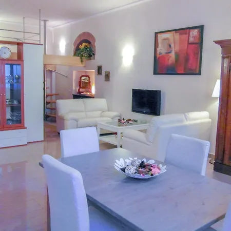 Palazzina Giardinolago * גראבדונה